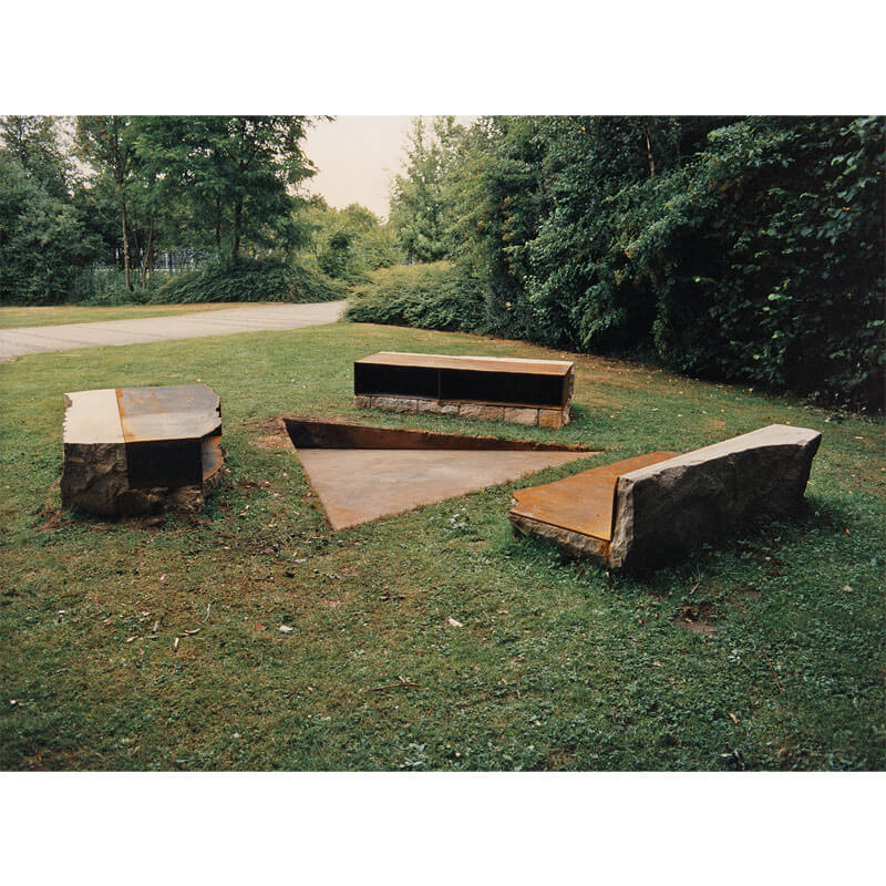 o.T., 1993, Ibbenbürener Sandstein, Stahl, H 50 cm, B 600 cm, T 600 cm, Stadtpark Ibbenbüren