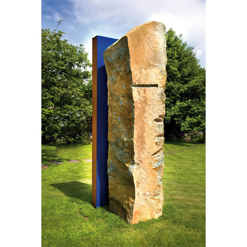 o.T., 2009, Anröchter Dolomit, Corten-Stahl, Autolack, H 280 cm, B 100 cm, T 135 cm, Privatbesitz