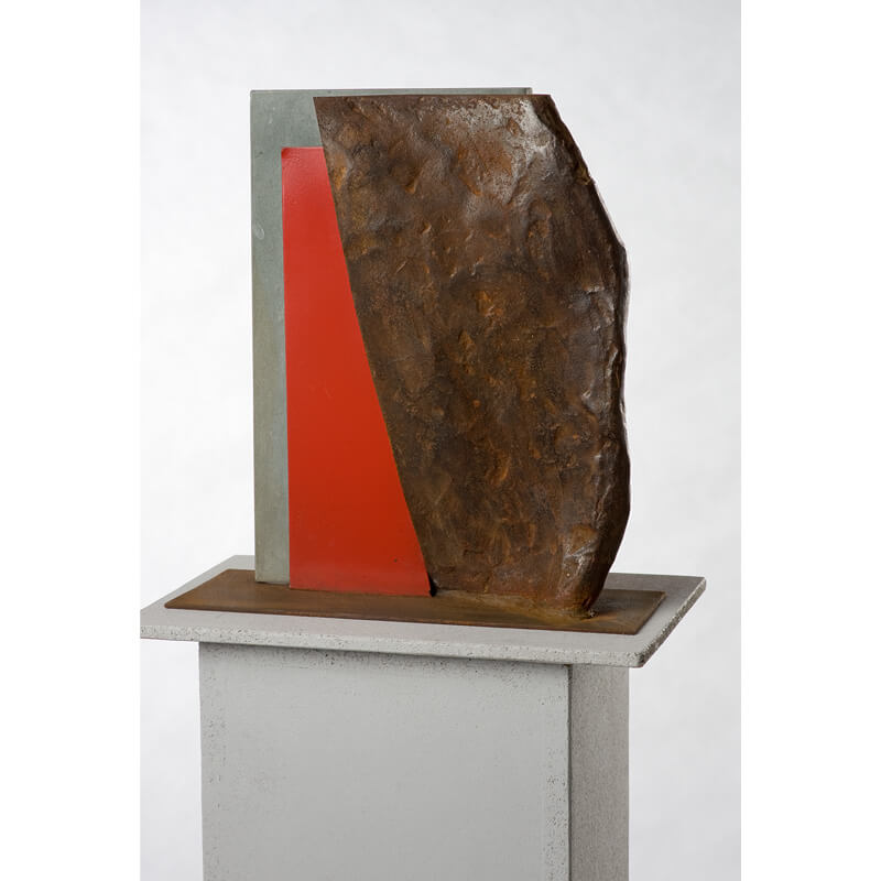 o.T., 2019, Anröchter Dolomit, Eisenguss, Corten-Stahl, Lack <br>H 38 cm, B 34 cm, T 12 cm