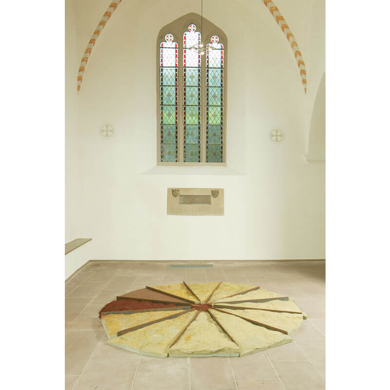 o.T., 2002, Anröchter Dolomit, Corten-Stahl, Eisenerz, H ca. 10 cm, Ø 300 cm, St. Maria im Weinberg, Warburg