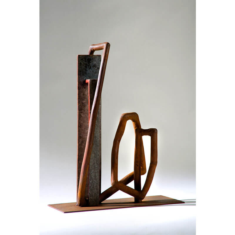 o.T. (a.d. Serie: Gebärde der Natur), 2015, Anröchter Dolomit, Eisenguss, Corten-Stahl, Lack, H 52 cm, B 22 cm, T 39 cm