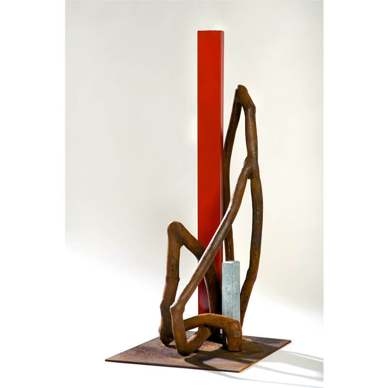 o.T. (a.d. Serie: Gebärde der Natur), 2015, Anröchter Dolomit, Eisenguss, Corten-Stahl, Lack, H 51 cm, B 22 cm, T 32 cm