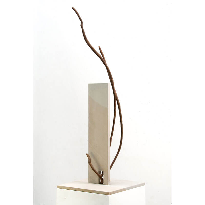 o.T., 2007, Ruhrsandstein, Eisenguss, H 122 cm, B 45 cm, T 45 cm, Privatbesitz