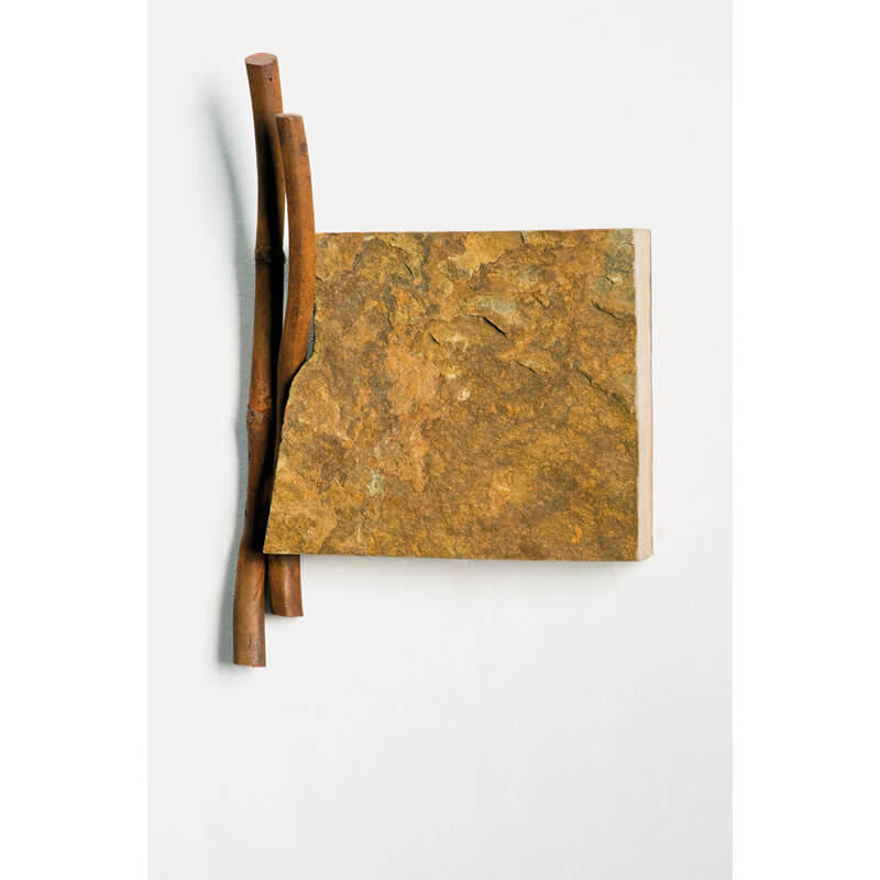o.T. (a.d. Serie: Gebärde der Natur), 2011, Wandobjekt, Ruhrsandstein, Eisenguss, H 55 cm, B 41 cm, T 13 cm, Privatbesitz